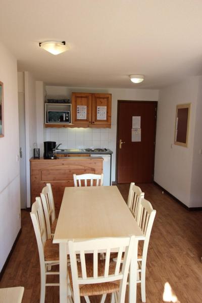 Rent in ski resort 2 room apartment sleeping corner 6 people (416) - Résidence les Balcons de la Vanoise - La Norma - Living room