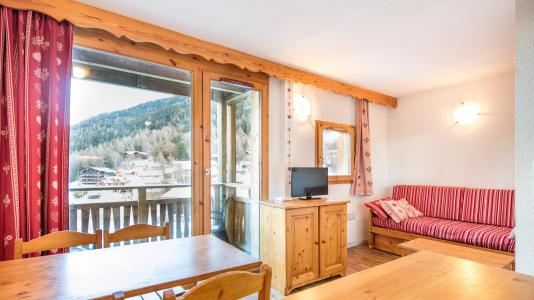 Rent in ski resort Résidence les Chalets et Balcons de la Vanoise - La Norma - Living room
