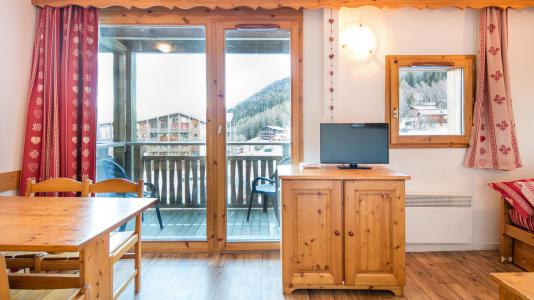 Rent in ski resort Résidence les Chalets et Balcons de la Vanoise - La Norma - Living room