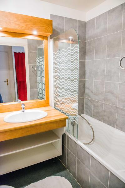 Rent in ski resort Résidence Plein Soleil - La Norma - Bathroom