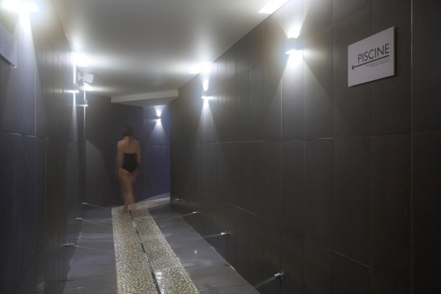 Rent in ski resort Araucaria Hôtel & Spa - La Plagne - Shower with water-jet