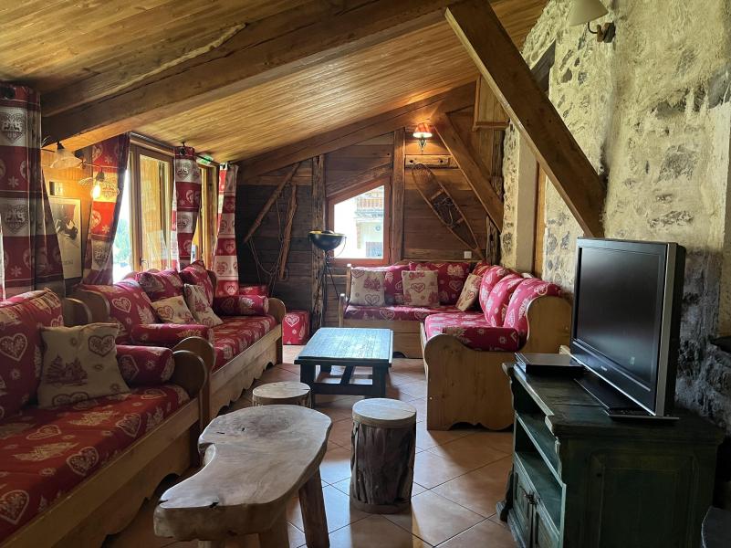 Rent in ski resort 8 room chalet 12 people - Chalet Bartavelle - La Plagne - Living room