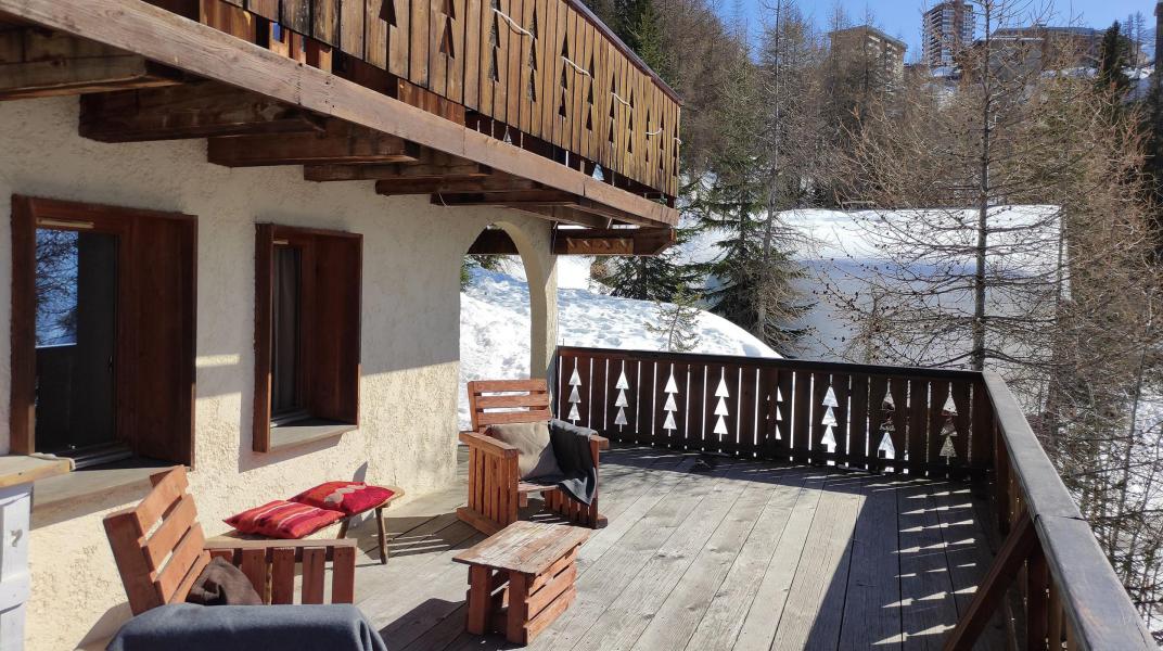 Holiday in mountain resort Chalet Perle - La Plagne - Winter outside
