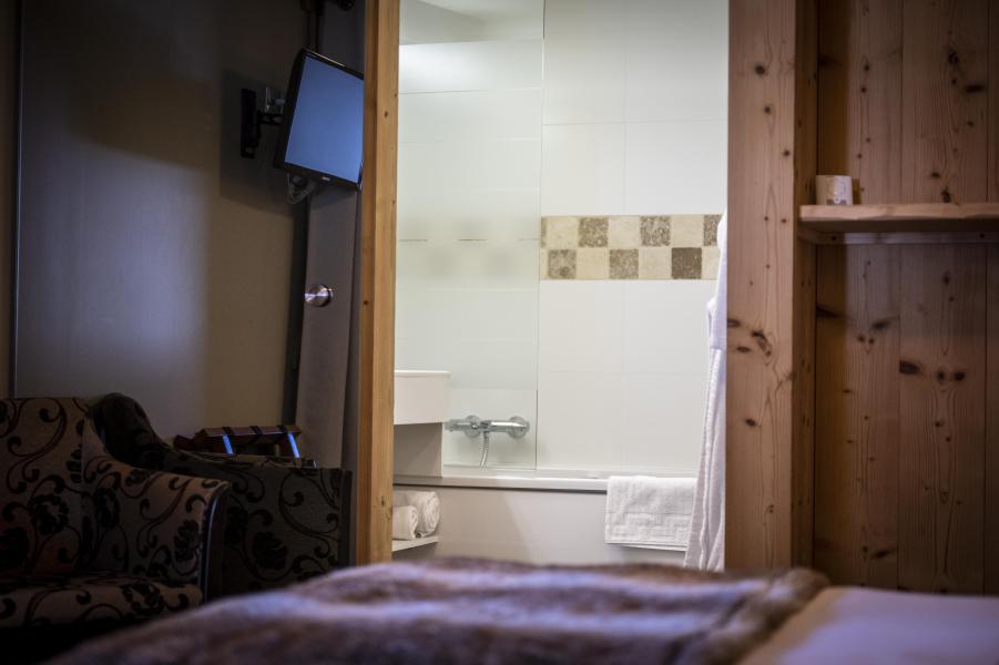 Rent in ski resort 8 room duplex chalet 19 people (Cocoon) - Chalets du Cocoon - La Plagne - Bath-tub