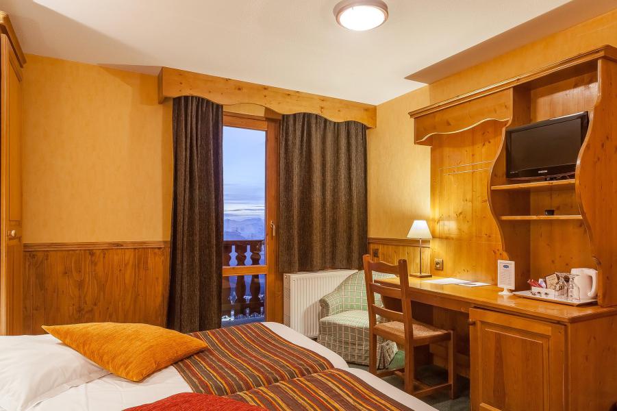 Rent in ski resort Double room (2 people) - Hôtel les Balcons Village - La Plagne - Bedroom