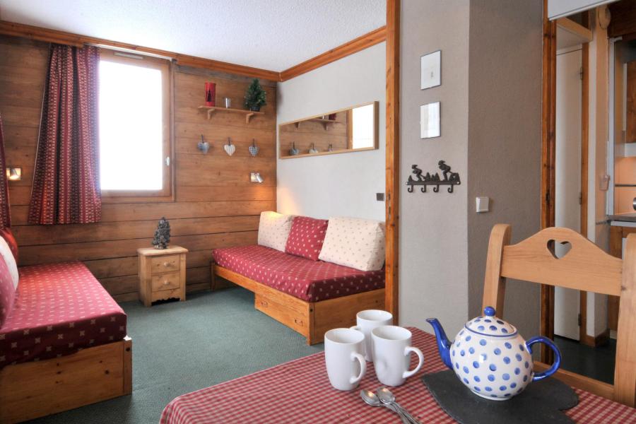 Rent in ski resort Studio 4 people (11) - La Résidence Aigue-Marine - La Plagne - Living room