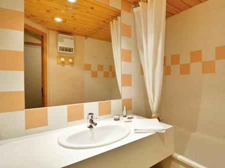 Rent in ski resort Studio 4 people (A2P36) - La Résidence Aime 2000 Chamois - La Plagne - Bathroom