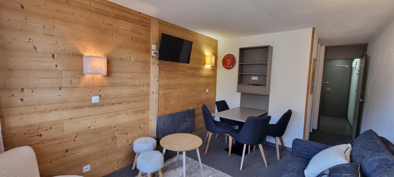 Rent in ski resort Studio cabin 4 people (A2L36) - La Résidence Aime 2000 Chamois - La Plagne - Living room