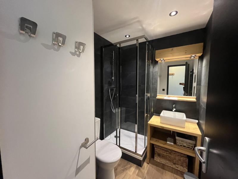 Rent in ski resort Studio 2 people (240) - La Résidence France - La Plagne - Shower room