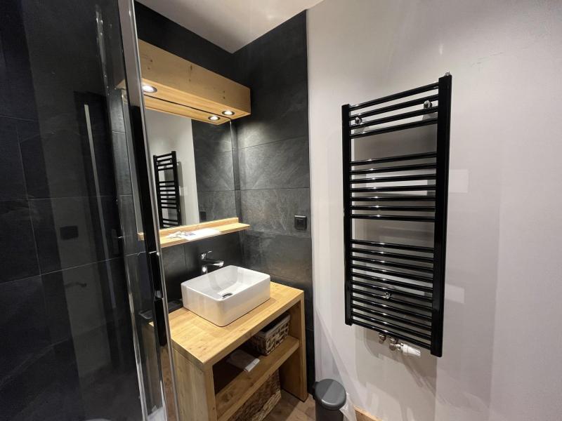 Rent in ski resort Studio 2 people (240) - La Résidence France - La Plagne - Shower room