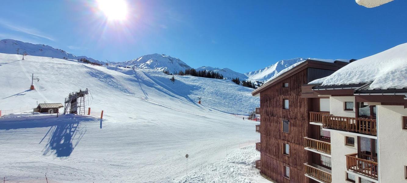Аренда на лыжном курорте Квартира студия мезонин 4 чел. (406) - La Résidence Hameaux 1 - La Plagne - зимой под открытым небом