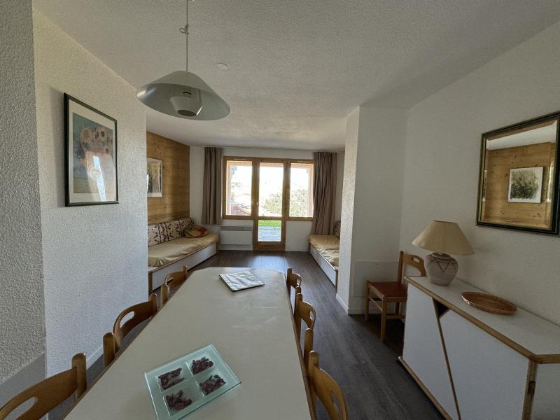 Skiverleih 3-Zimmer-Appartment für 6 Personen (212) - La Résidence Licorne - La Plagne - Wohnzimmer