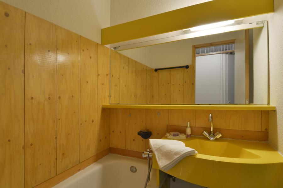 Rent in ski resort Studio sleeping corner 4 people (510) - La Résidence Licorne - La Plagne - Wash-hand basin