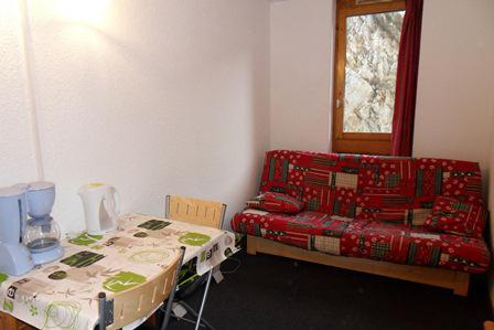 Rent in ski resort Studio 2 people (10) - La Résidence St Jacques - La Plagne - Living room