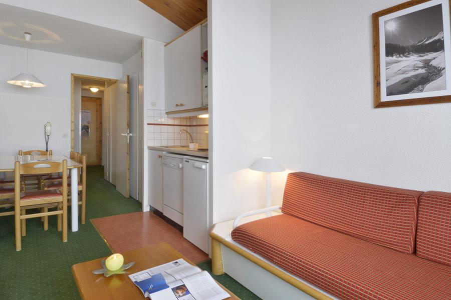 Rent in ski resort 2 room apartment sleeping corner 6 people (523) - La Résidence Themis - La Plagne - Living room
