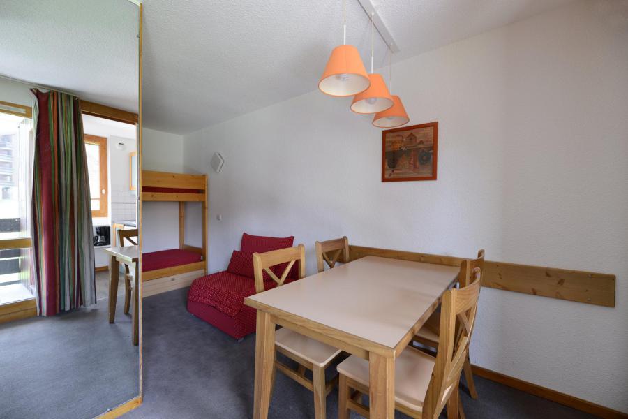 Rent in ski resort Divisible studio 4 people (321) - Résidence Agate - La Plagne - Living room