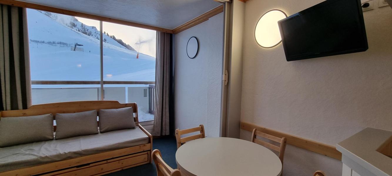 Rent in ski resort Divisible studio 4 people (G16) - Résidence Aime 2000 - l'Étoile - La Plagne - Living room