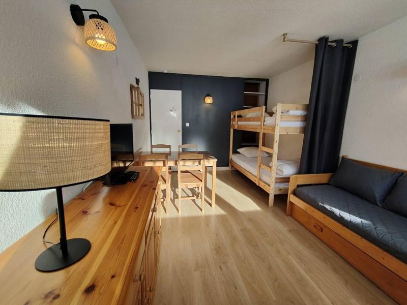 Rent in ski resort Studio 4 people (434) - Résidence le France - La Plagne - Living room