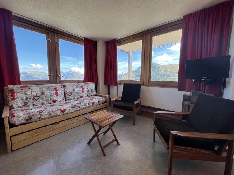 Rent in ski resort 2 room apartment 5 people (133) - Résidence le Mont Blanc - La Plagne - Living room