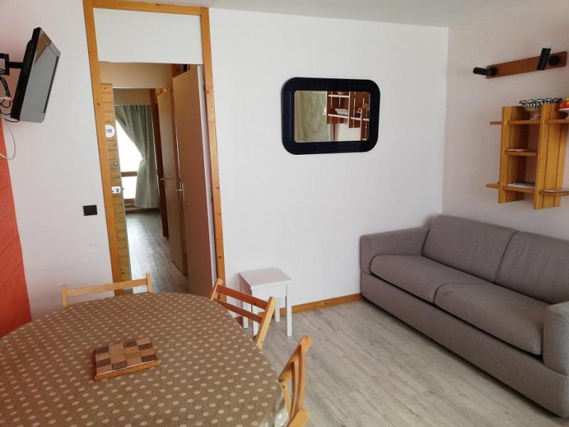 Ski verhuur Appartement 2 kamers 6 personen (F18) - Résidence les Gentianes - La Plagne - Woonkamer