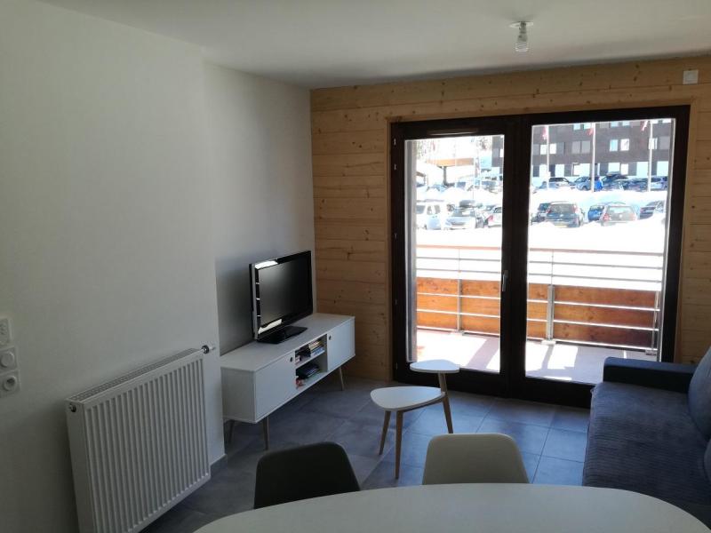 Rent in ski resort 2 room apartment 6 people (A604) - Résidence Lodges 1970 - La Plagne - TV