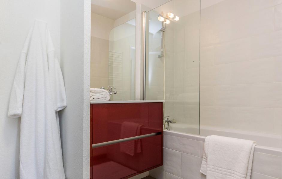 Rent in ski resort Résidence Prestige Front de Neige - La Plagne - Bathroom