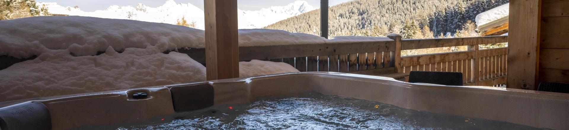 Rent in ski resort 8 room duplex chalet 19 people (Cocoon) - Chalets du Cocoon - La Plagne - Jacuzzi