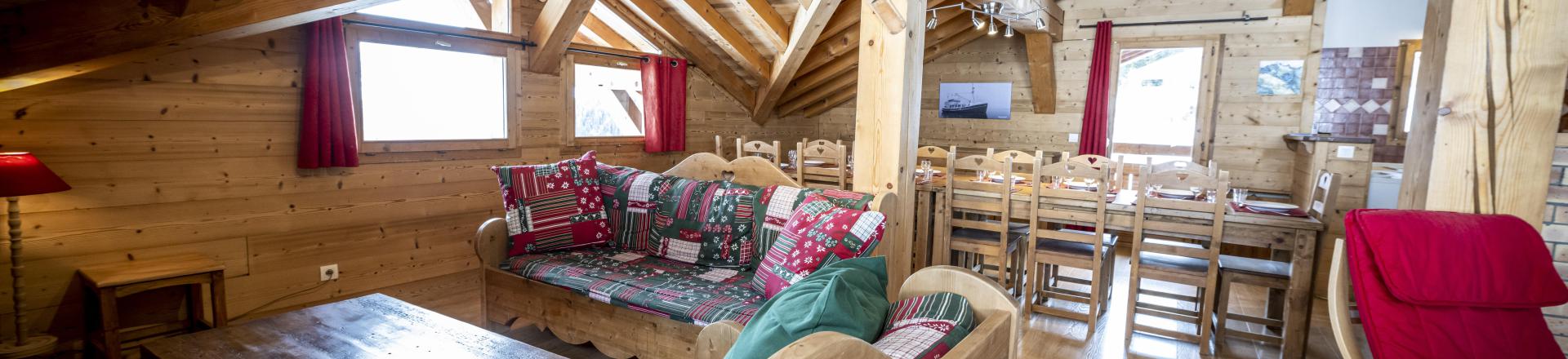 Rent in ski resort 8 room triplex semi-detached chalet 15 people (Pierra Menta 2) - Chalets du Cocoon - La Plagne - Settee