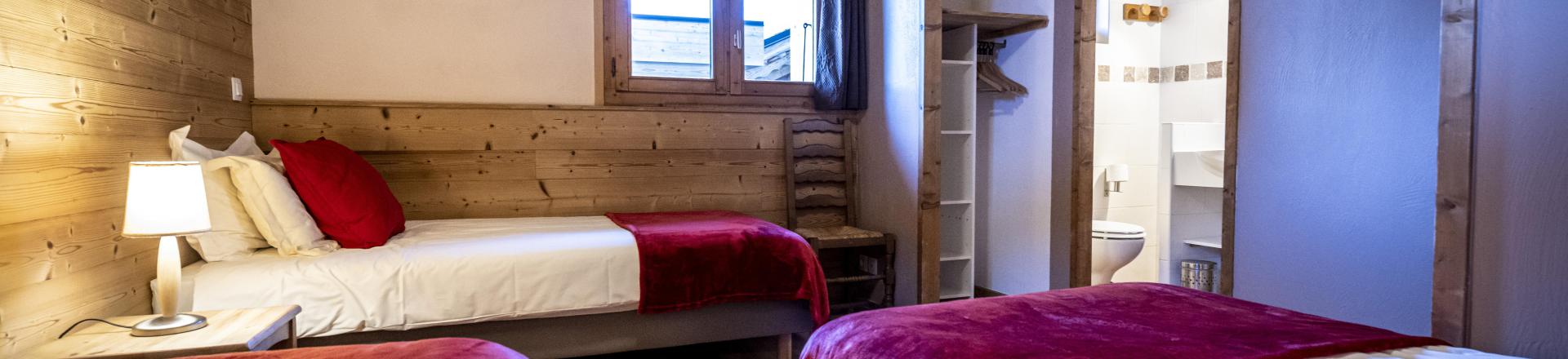 Rent in ski resort 8 room triplex semi-detached chalet 15 people (Pierra Menta 2) - Chalets du Cocoon - La Plagne - Single bed