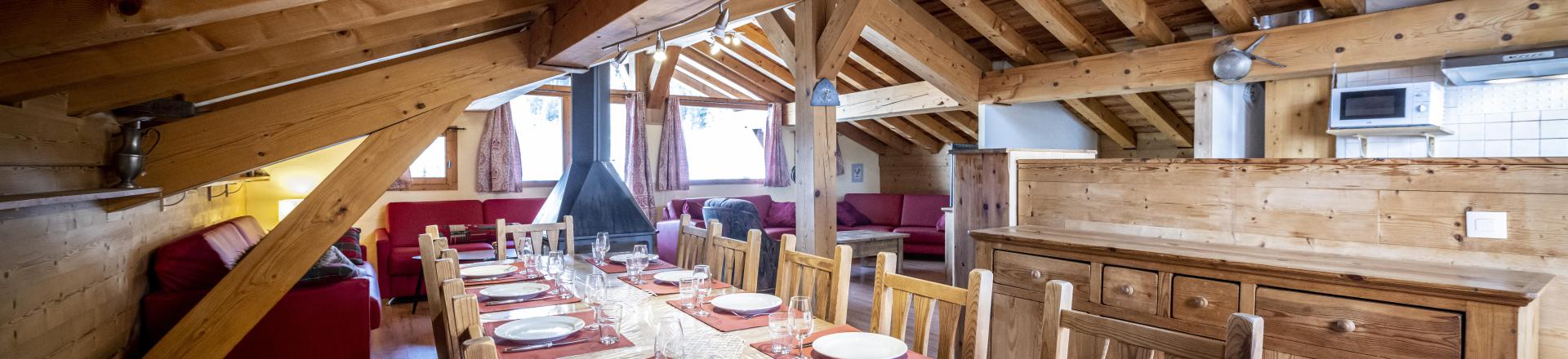 Soggiorno sugli sci Chalet su 3 piani 6 stanze per 11 persone (Mont Blanc) - Chalets du Cocoon - La Plagne - Tavolo