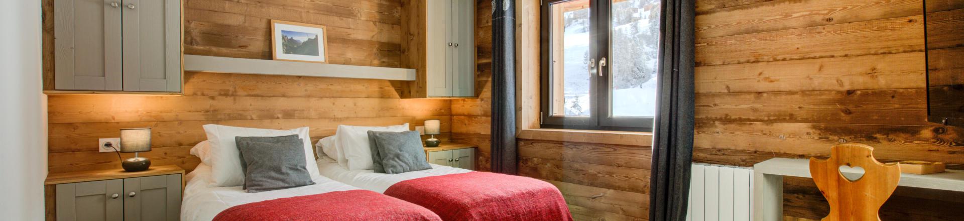Rent in ski resort Les Chalets de la Mine 1 - La Plagne - Bedroom