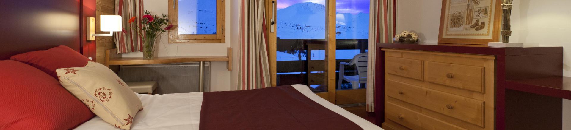 Rent in ski resort Résidence Centaure - La Plagne - Bedroom