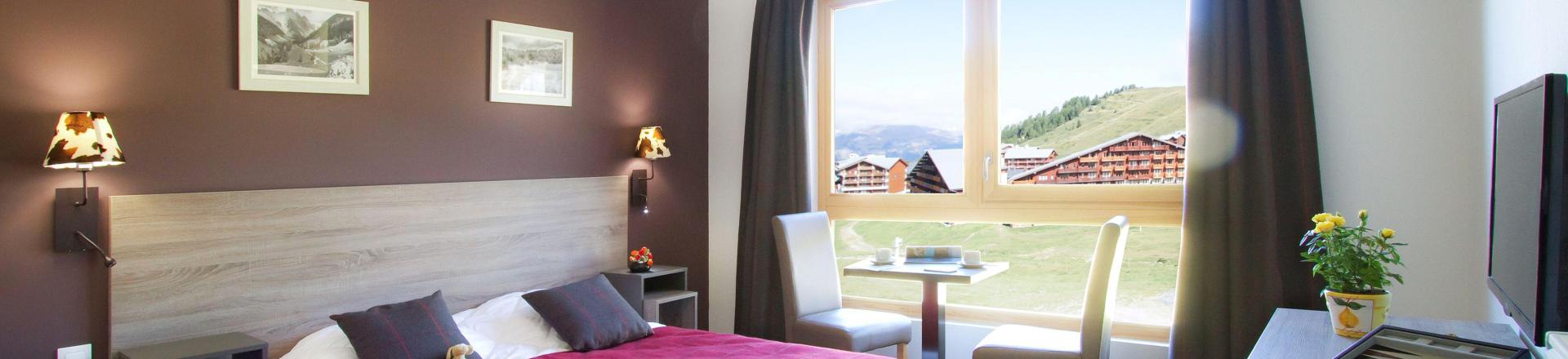 Rent in ski resort Résidence Prestige Front de Neige - La Plagne - Bedroom