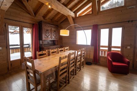 Rent in ski resort 5 room triplex semi-detached chalet 9 people (Pierra Menta 1) - Chalets du Cocoon - La Plagne - Dining area