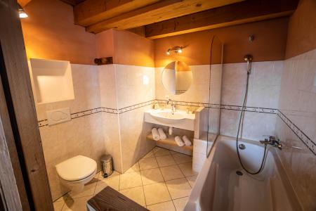 Rent in ski resort 6 room triplex chalet 11 people (Mont Blanc) - Chalets du Cocoon - La Plagne - Bathroom