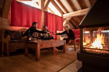 Rent in ski resort 8 room triplex semi-detached chalet 15 people (Pierra Menta 2) - Chalets du Cocoon - La Plagne - Living room