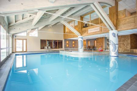 Skiverleih Hôtel Club MMV Les 2 Domaines - La Plagne - Schwimmbad