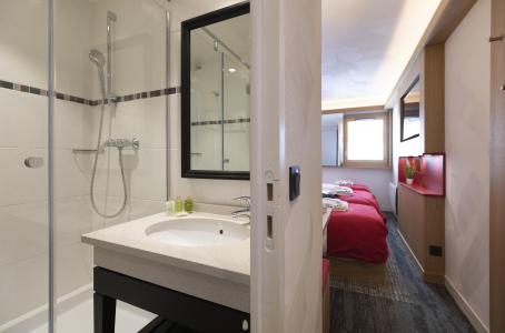 Rent in ski resort Room 2 people - Hôtel Club MMV Plagne 2000 - La Plagne - Bathroom