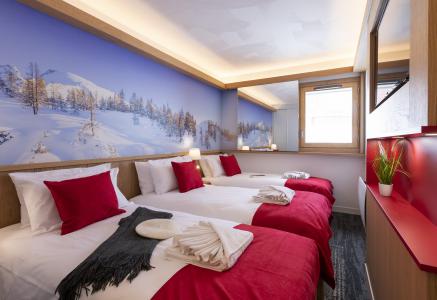 Rent in ski resort Room 2 people - Hôtel Club MMV Plagne 2000 - La Plagne - Bedroom