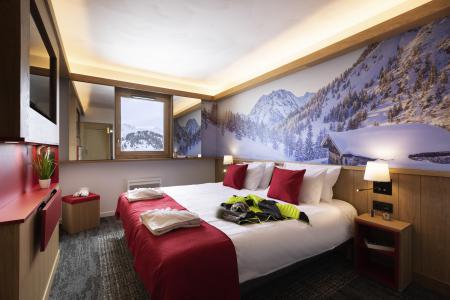 Rent in ski resort Room 2 people - Hôtel Club MMV Plagne 2000 - La Plagne - Twin beds