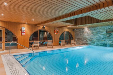 Rent in ski resort Hôtel les Balcons Village - La Plagne - Swimming pool