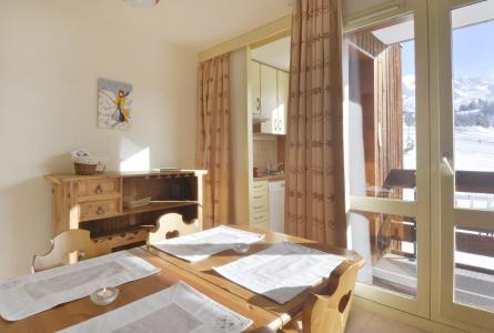 Rent in ski resort Studio cabin 4 people (105) - La Résidence 3000 - La Plagne - Living room