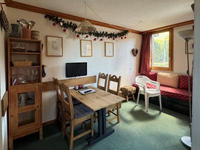 Ski verhuur Studio 4 personen (11) - La Résidence Aigue-Marine - La Plagne - Woonkamer