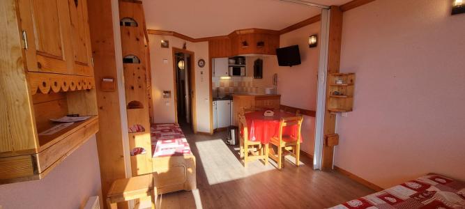 Rent in ski resort Studio 4 people (A2M38) - La Résidence Aime 2000 Chamois - La Plagne - Living room