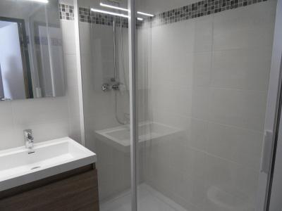 Rent in ski resort 2 room apartment 5 people (207) - La Résidence Andromède - La Plagne - Shower room