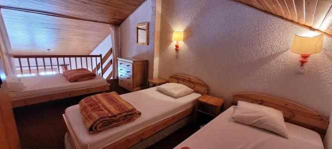 Rent in ski resort Studio mezzanine 4 people (406) - La Résidence Hameaux 1 - La Plagne - Bedroom