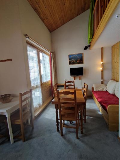 Rent in ski resort Studio mezzanine 5 people (406) - La Résidence Hameaux 2 - La Plagne - Living room