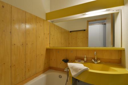 Rent in ski resort Studio sleeping corner 4 people (510) - La Résidence Licorne - La Plagne - Wash-hand basin