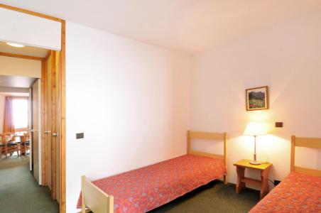 Rent in ski resort 2 room apartment 5 people (2) - La Résidence St Jacques B - La Plagne - Cabin