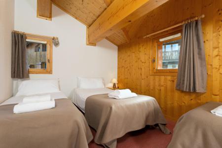 Rent in ski resort Les Chalets du Praz - La Plagne - Bedroom